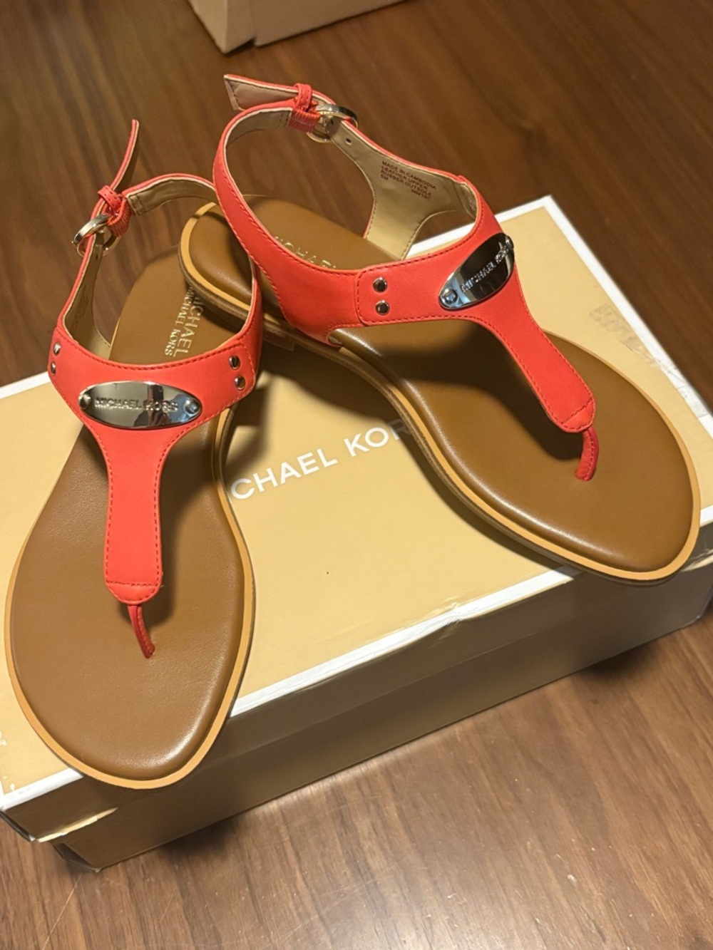 Michael Kors Coral Leather T-Strap Toe-Ring Sandals